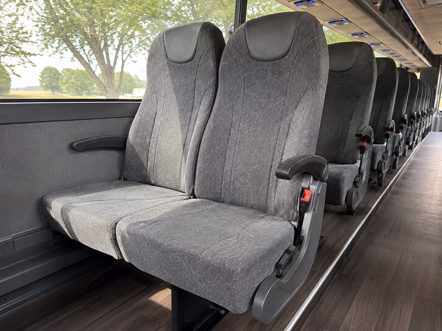 pasadena charter bus